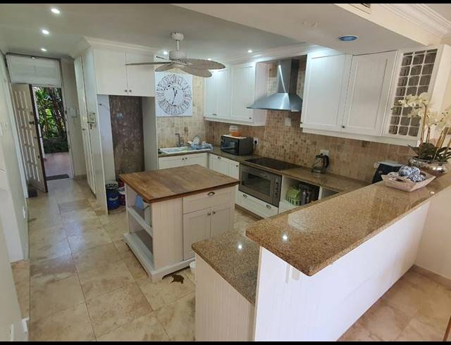 4 BEDROOM TOWNHOUSE FOR SALE IN UMHLANGA CENTRAL